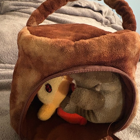 Plush Brown Dino House Bag 4 Plush Dinos Included Kids Toys - Picture 4 of 6